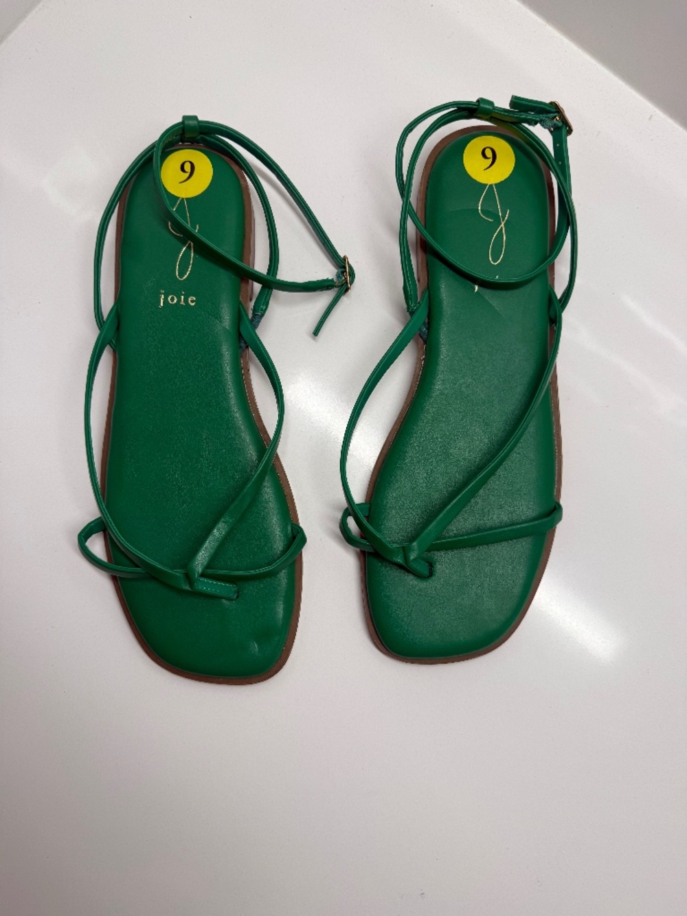 SANDAL - JOIE BRAND SHOE - FLAT GREEN SIZE 9, like new